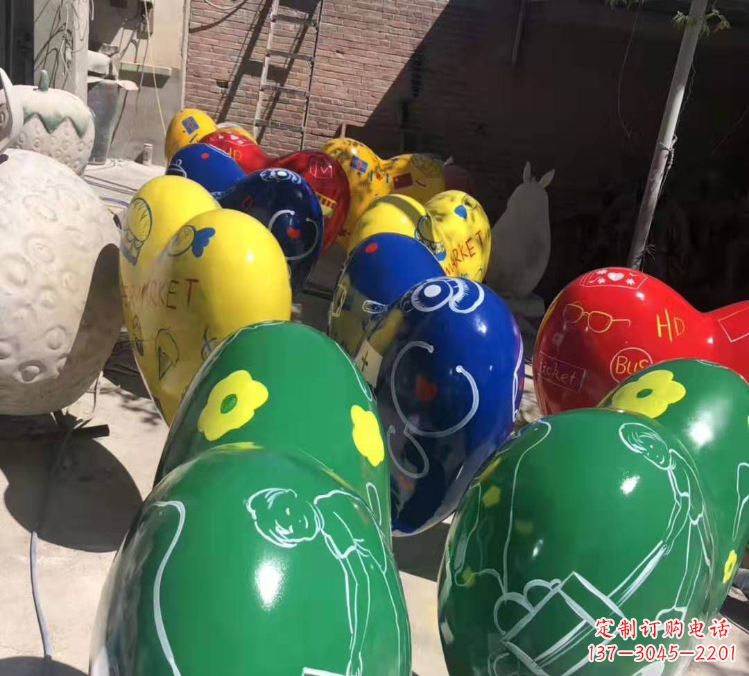 张家口玻璃钢彩绘气球雕塑