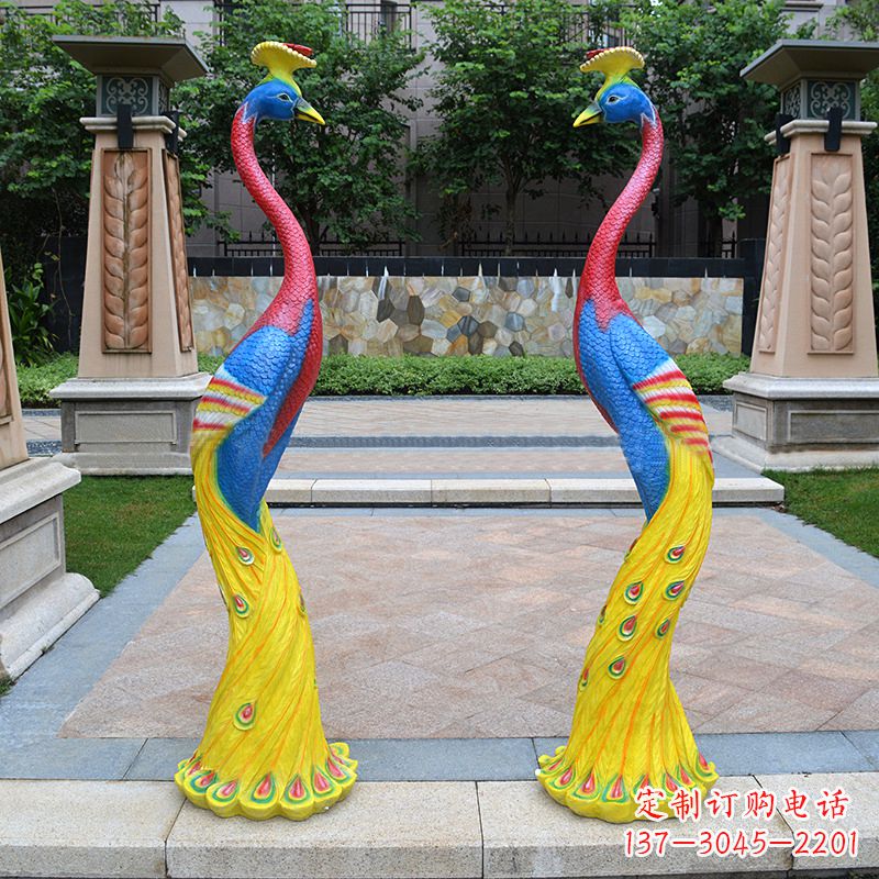 张家口玻璃钢制精美孔雀雕塑