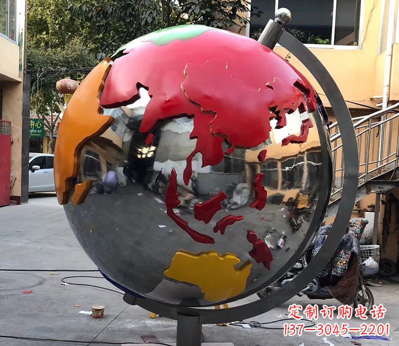 张家口不锈钢彩绘地球仪雕塑与世界接轨