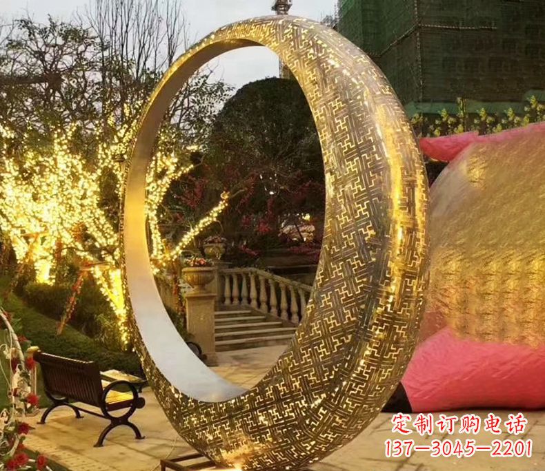 张家口不锈钢发光月亮雕塑艺术与科技的结合