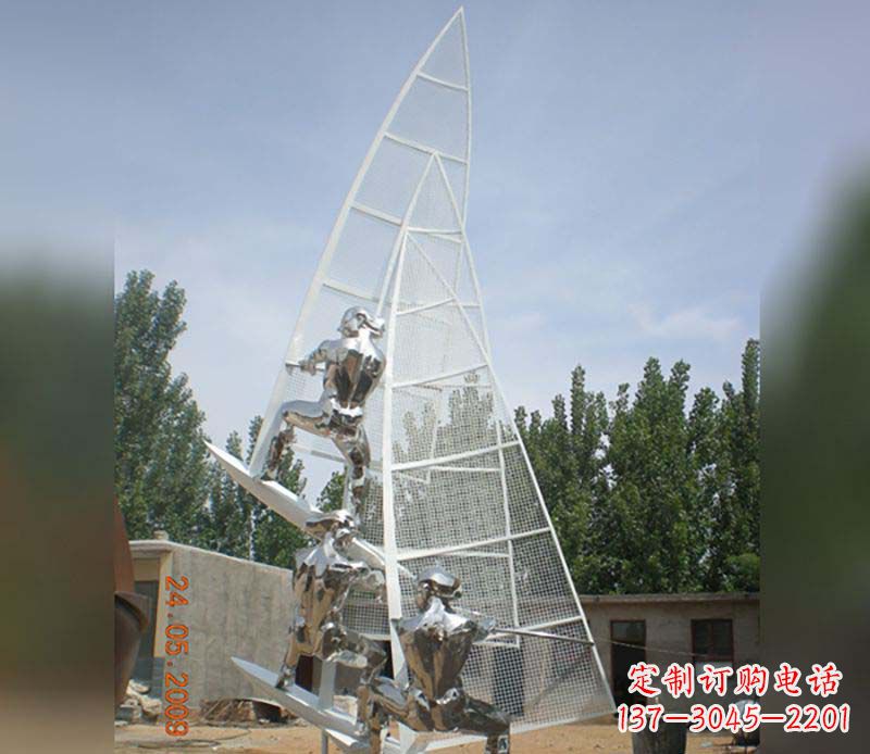 张家口不锈钢帆船给公园带来美丽的景致