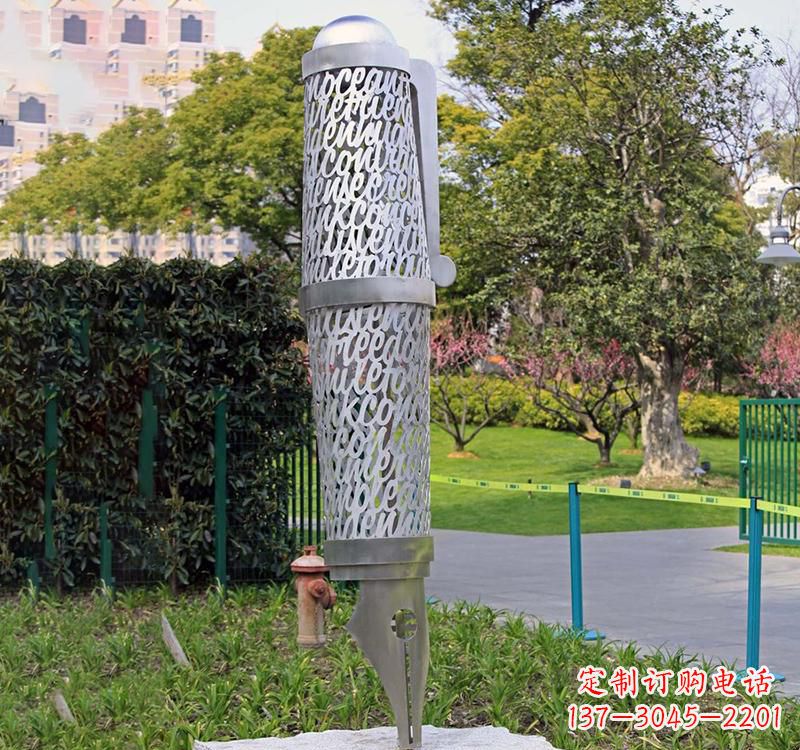 张家口不锈钢钢笔雕塑2