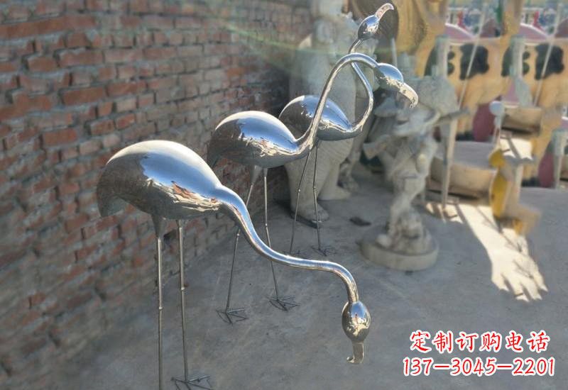 张家口不锈钢公园抽象火烈鸟雕塑