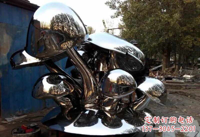 张家口不锈钢公园蘑菇雕塑