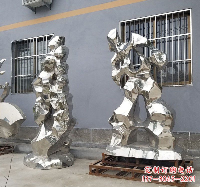 张家口太湖石雕塑精美的艺术品