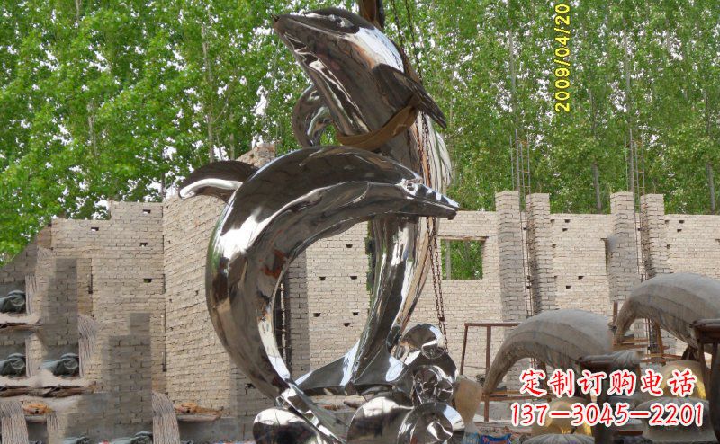张家口海豚之美不锈钢海边雕塑