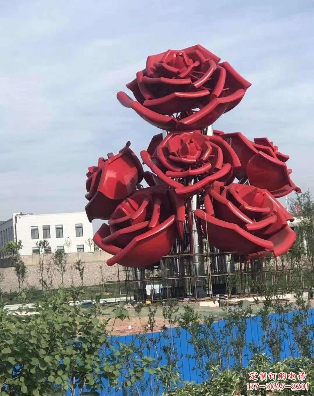 张家口不锈钢玫瑰雕塑象征爱与美