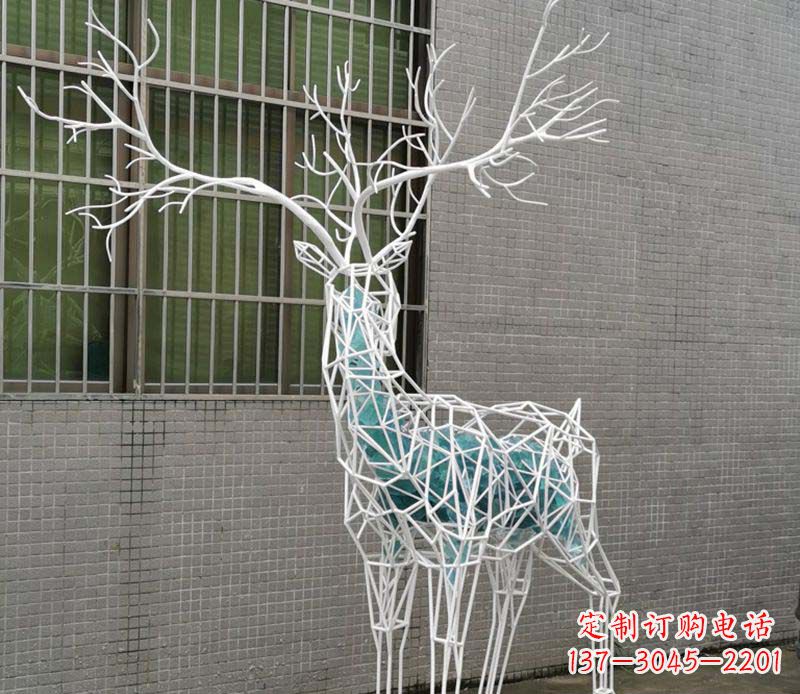 张家口不锈钢镂空梅花鹿雕塑——流动的美丽
