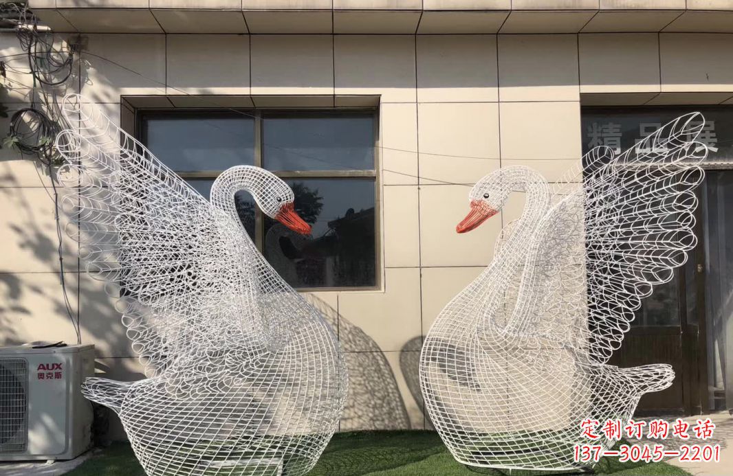 张家口不锈钢镂空天鹅雕塑象征着美丽的永恒