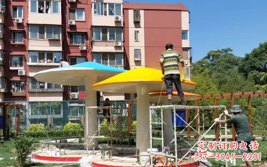 张家口不锈钢蘑菇凉亭——精美雕塑点缀绿意