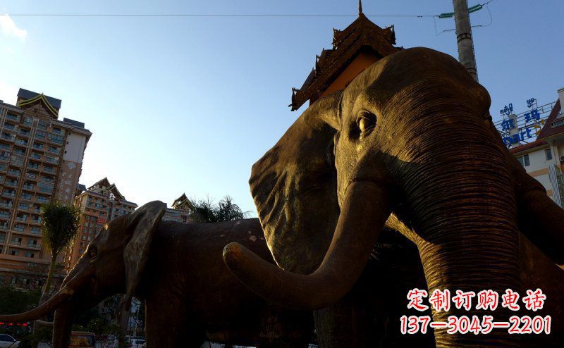 张家口步行街上的大象雕塑——给街道带来活力