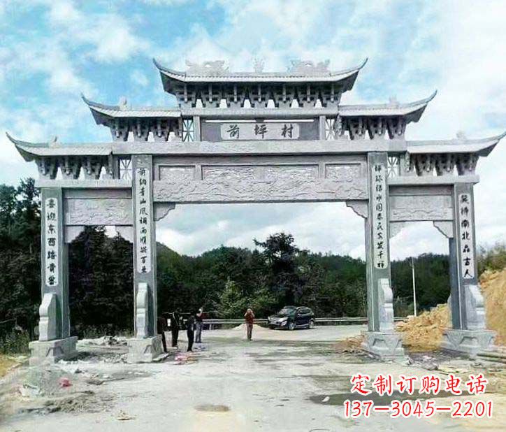 张家口村庄三门石牌坊石雕的内容。