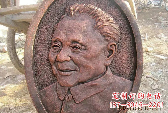 张家口传承历史，永记邓小平——邓小平头像铜雕塑