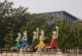 张家口不锈钢雕塑——拿火炬跑步