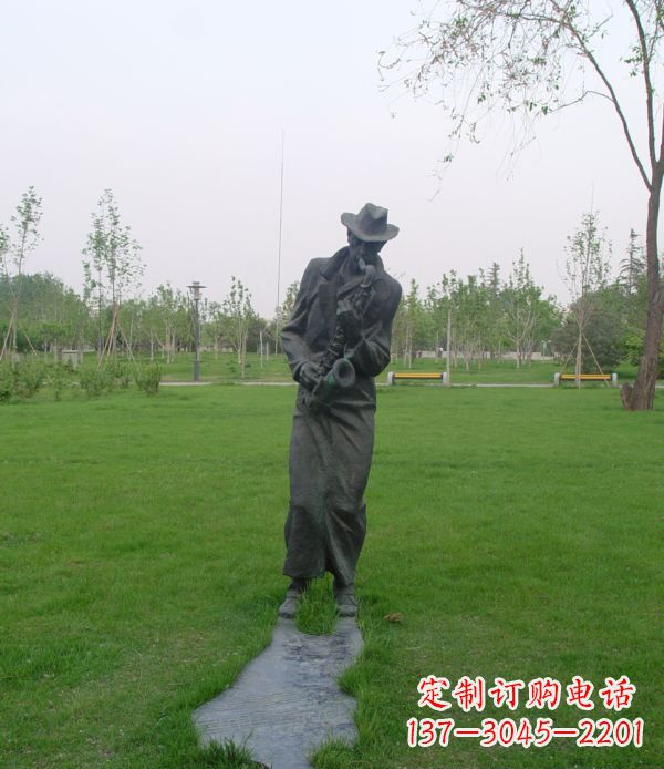 张家口公园吹萨克斯人物铜雕