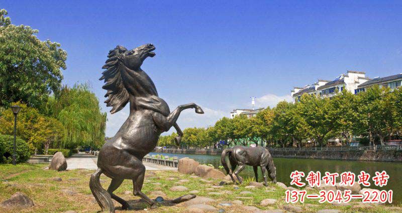 张家口公园立马动物铜雕