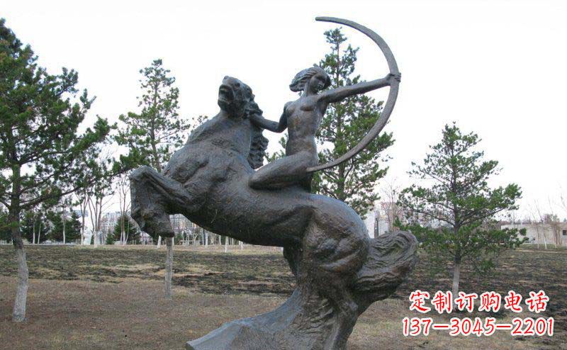 张家口公园骑马女人射箭铜雕