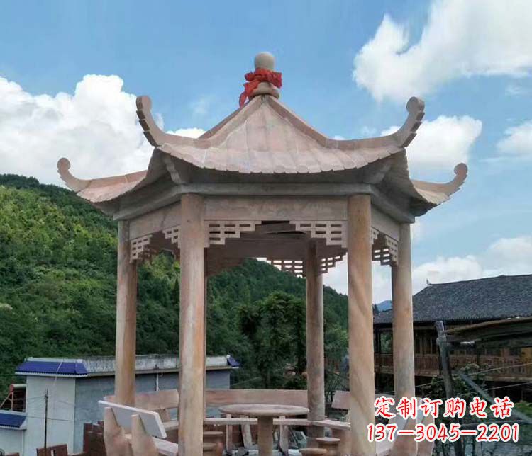 张家口一流的公园晚霞红六角石雕凉亭