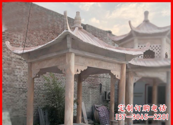 张家口晚霞红凉亭雕塑，享受优雅的宁静