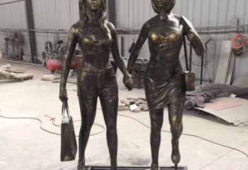张家口铜雕女人唤醒美好回忆