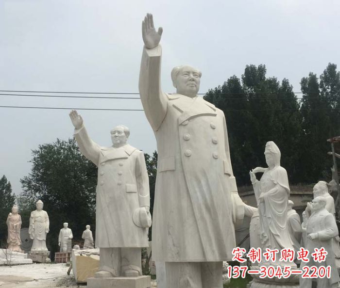 张家口挥手毛主席校园伟人石雕