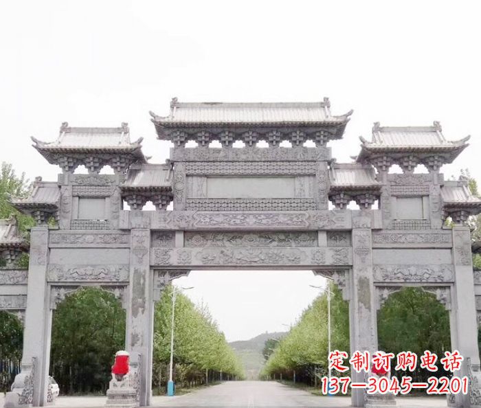 张家口三门石雕牌坊,独具特色的地标雕塑