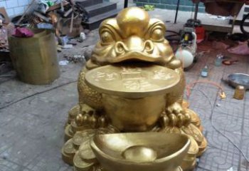 张家口铜质金蟾招财动物雕塑