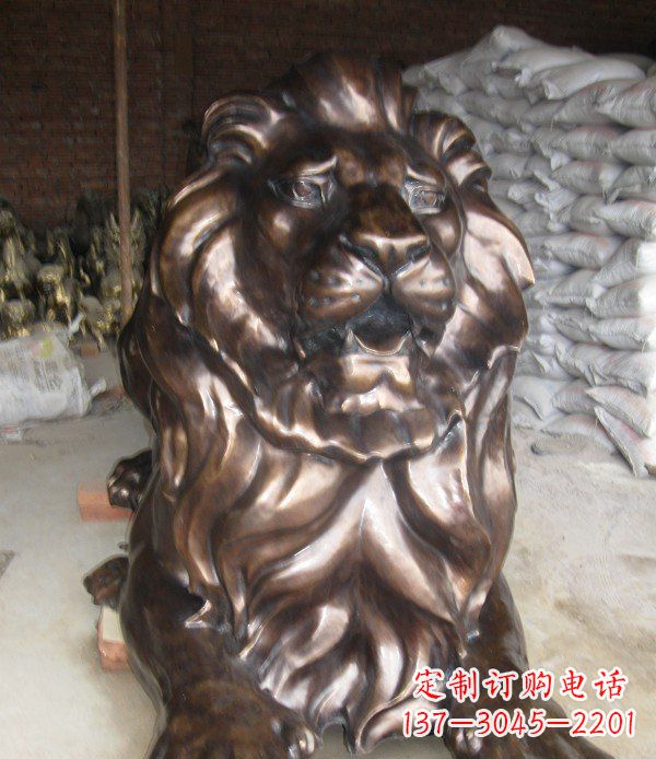 张家口趴着的西洋狮子铜雕 (2)