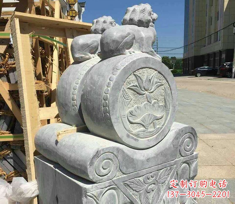 张家口中领雕塑：仿古石门墩石雕艺术品