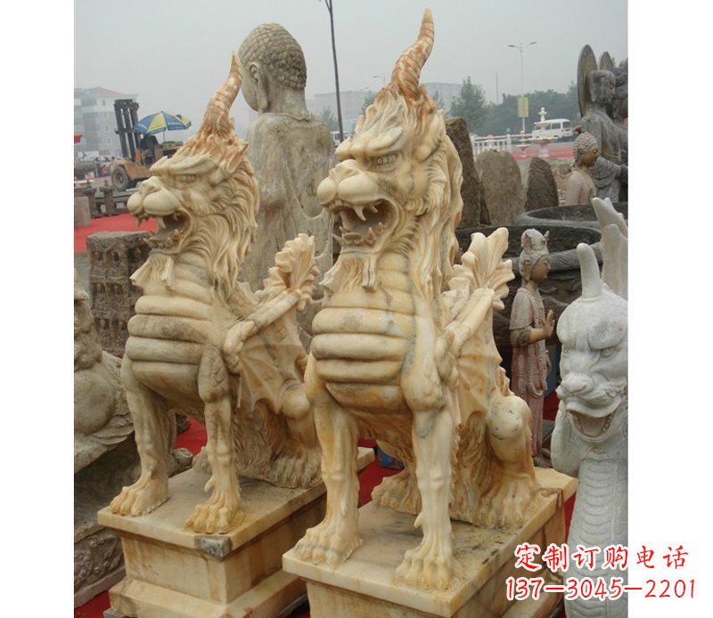 张家口晚霞红独角兽雕塑