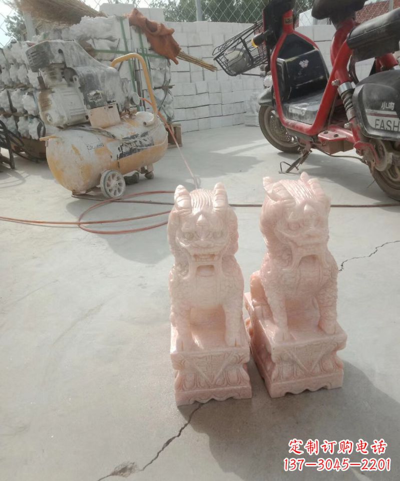 张家口晚霞红神兽麒麟动物雕塑