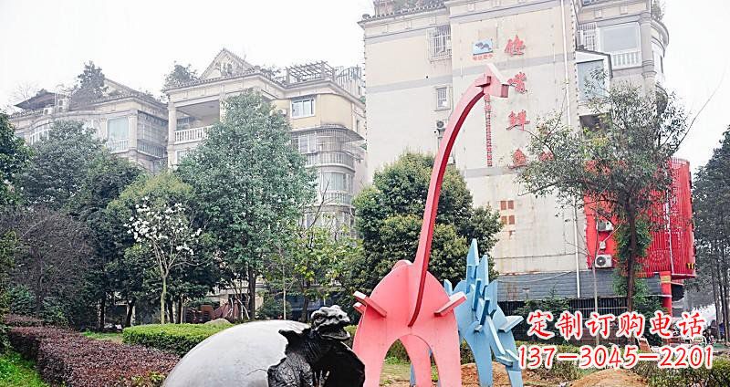 张家口小区破壳而出的小恐龙景观铜雕