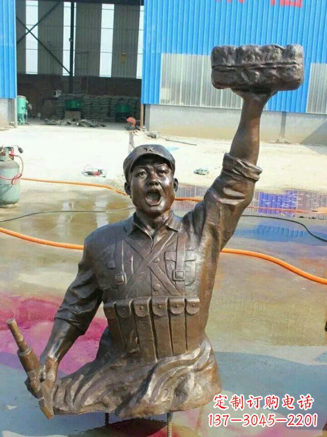 张家口校园董存瑞名人铜雕