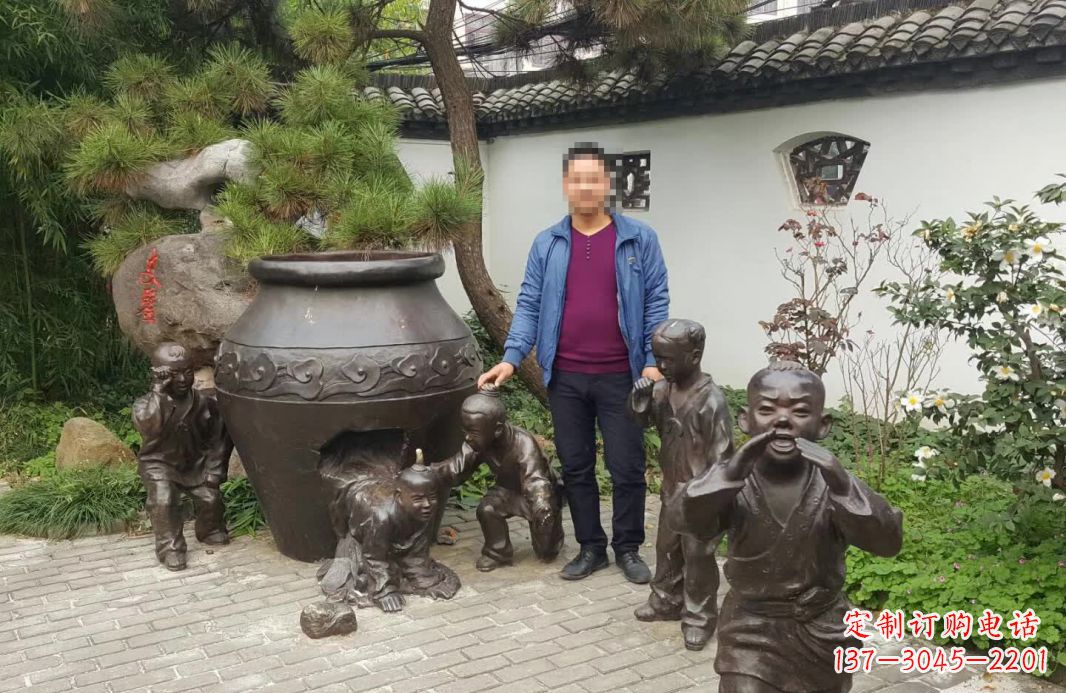 张家口园林司马光砸缸铜雕