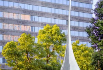 张家口水滴雕塑-不锈钢镜面公园广场水滴雕塑